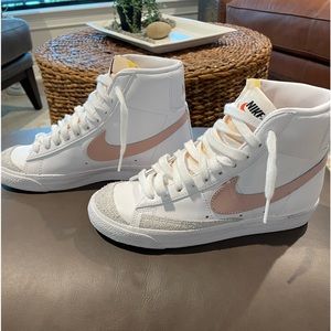 Nike Blazer Mid '77 ‘Vintage White Pink’ [CZ1055 118] Womens size 6